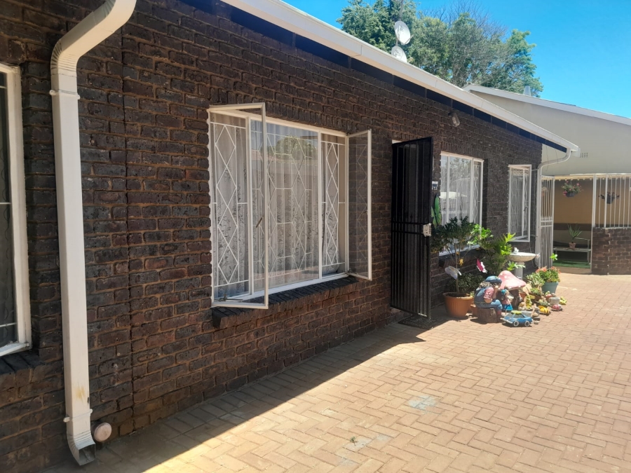 3 Bedroom Property for Sale in Rustenburg Central North West